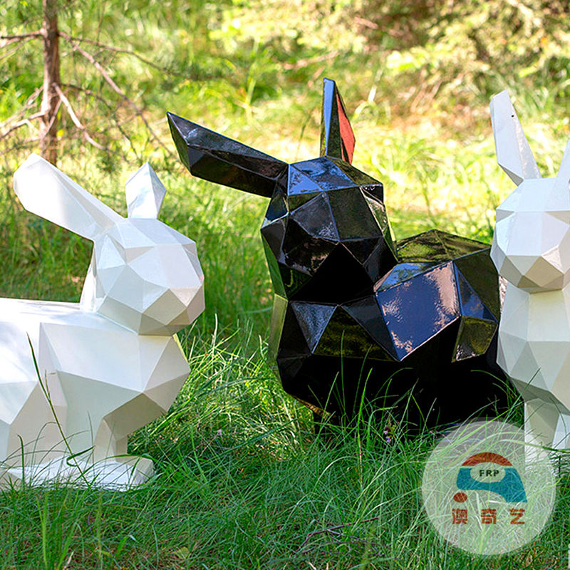 户外园林景观玻璃钢卡通兔子雕塑商场售楼部小区幼儿园小动物摆件